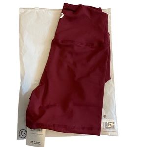 New Aybl core shorts in mauve wine sz xs